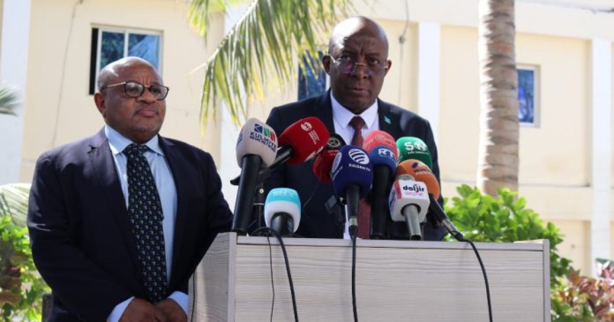 Wasiirka warfaafinta iyo wakiilka midowga Afrika oo faahfaahin ka bixiyey hawlgalladii ugu dambeeyey ee dalka ka dhacay