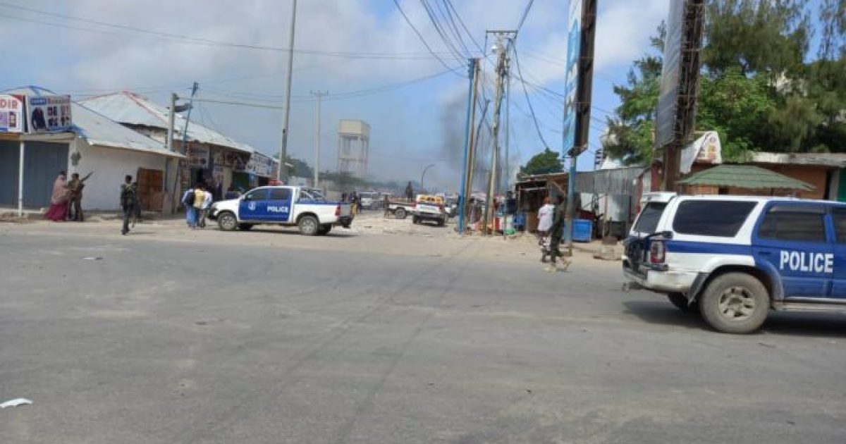 Ciidamada Booliska oo fuliyay howlgallo ay dad ku soo qab-qabteen