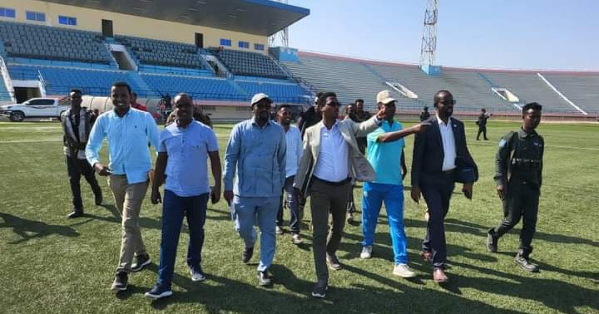 Wasiirka Wasaaradda dhalinyarada iyo ciyaaraha XFS oo kormeeray garoomada ciyaaraha ee ku yaala magaalada Muqdisho.