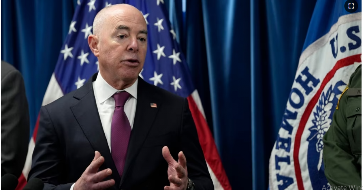 Mareykanka oo waqtiga u kordhiyay dadka Soomaaliyeed ee sharci la’aanta ku jooga dalkaas