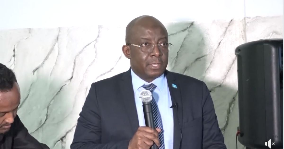 Wasiirka Warfaafinta oo Hambalyo u diray guud ahaan Warbaahinta Soomaaliyeed