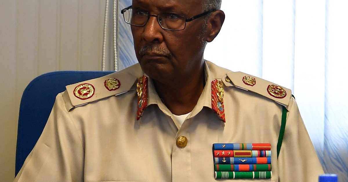 Taliyihii hore Ciidanka Xoogga Gen indha qarshe oo Shacabka Soomaaliyeed ugu baaqay in ay la shaqeeyaan heya’addaha amniga.