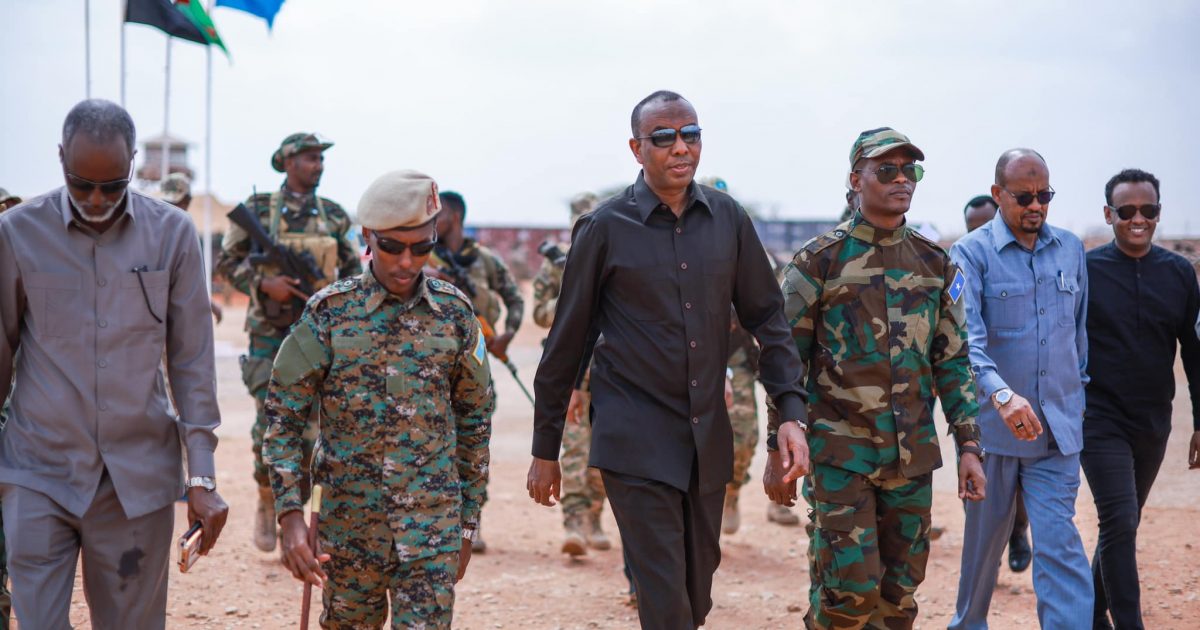 Ra’iisul Wasaare X.F.S oo tababar u soo xiray Ciidamo ka tirsan Xoogga dalka