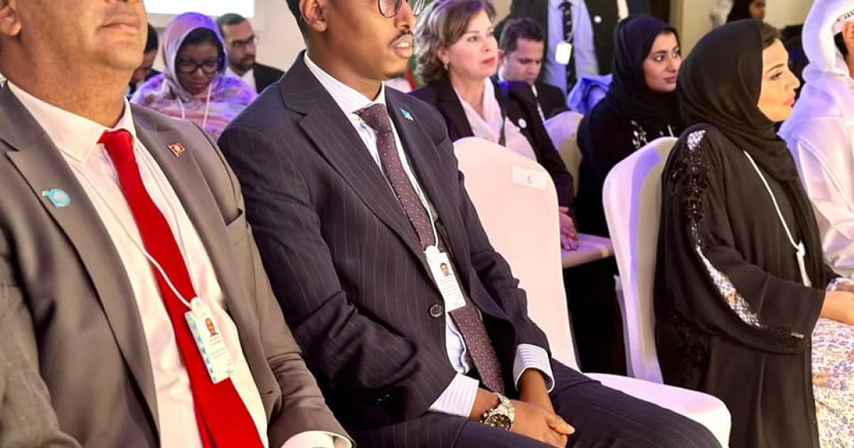 Wasiirka Wasaaradda Dhallinyarada iyo Cayaaraha XFS oo dalka Isutagga Imaaraatka Carabta kaga qayb-galaya Shirweyne Caalami.