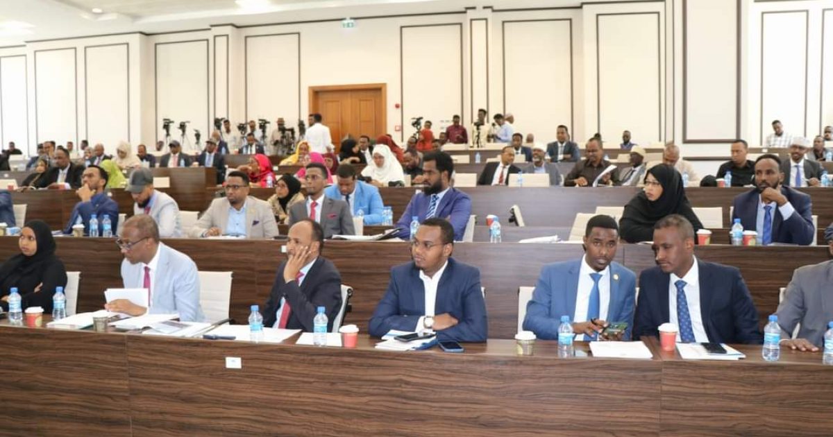 Baarlamaanka JFS oo dood adag ka yeeshay Hindise Sharciyeedka Hay’adda Sirdoonka Qaranka