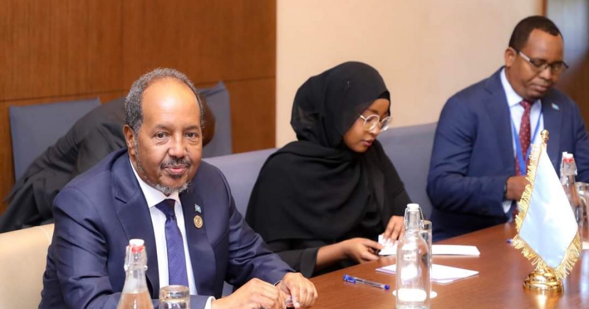 Somali President meets his Kenyan counterpart on the sidelines of AU Summit