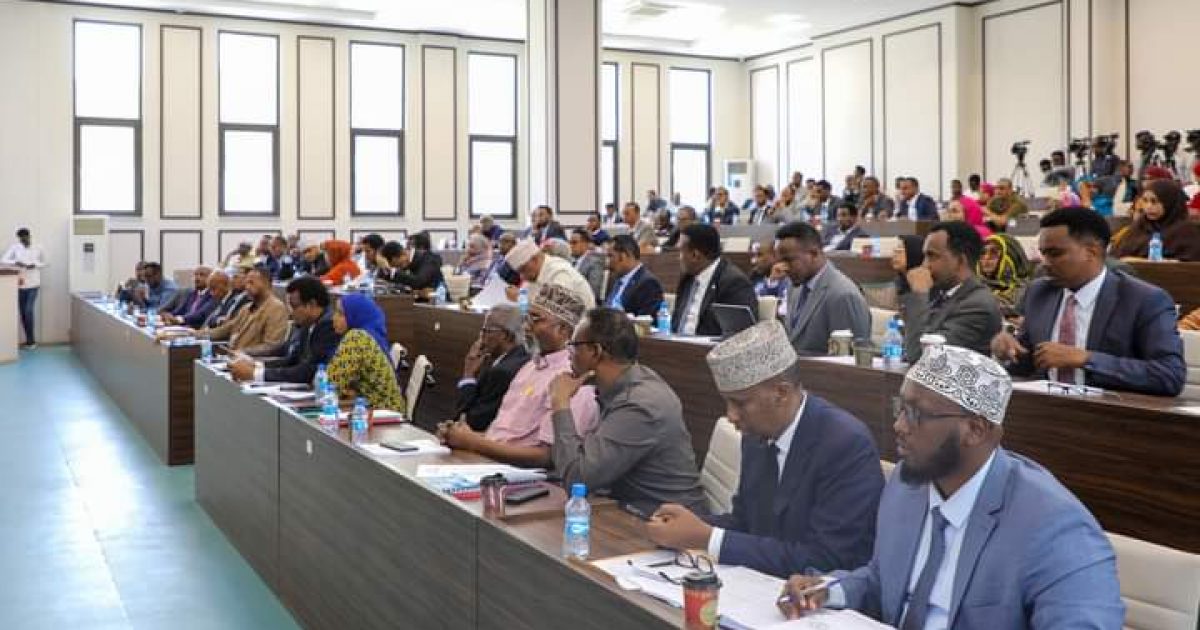 Xildhibaannada Golaha Shacabka oo ka dooday sharciyo muhiim u ah dalka