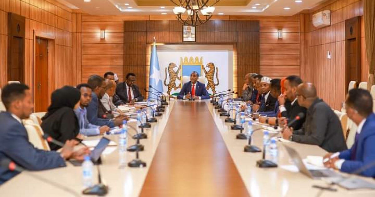 Ra’iisul Wasaare Xamse oo shir guddoomiyay kulan looga hadlayay dardargelinta la dagaallanka fikirka xagjirka