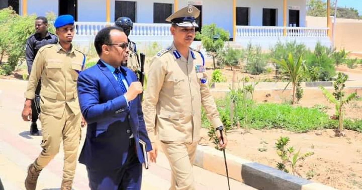 Taliyaha Ciidanka Booliska oo kormeeray Dugsiga barbaarinta Carruurta Booliska