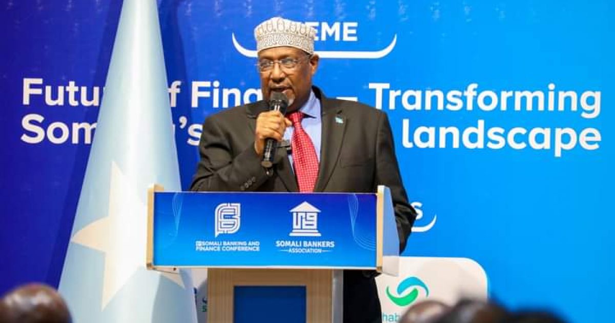 Guddoomiyaha Golaha Shacabka oo soo xiray Shirweynaha Midowga Bangiyada Soomaaliya