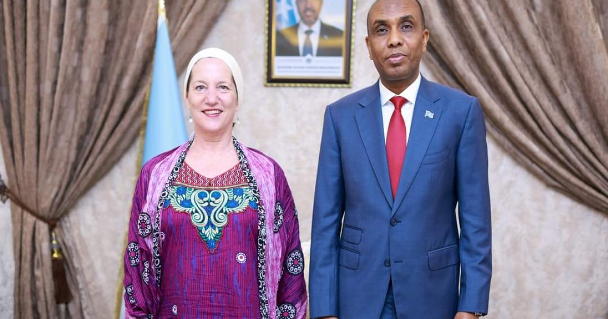 Ra’iisul Wasaare Xamse oo xafiiskiisa ku qaabilay Madaxa Xafiiska QM ee UNSOS