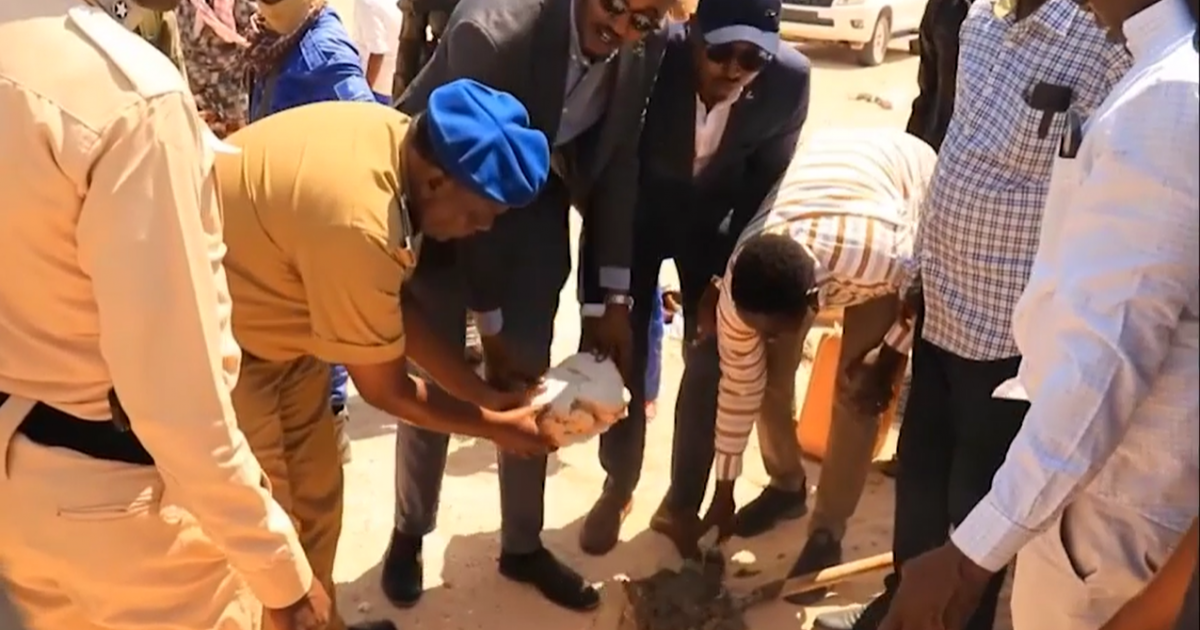 Degmada Hobyo oo laga dhagax dhigay xarunta maamulkaas iyo saldhig