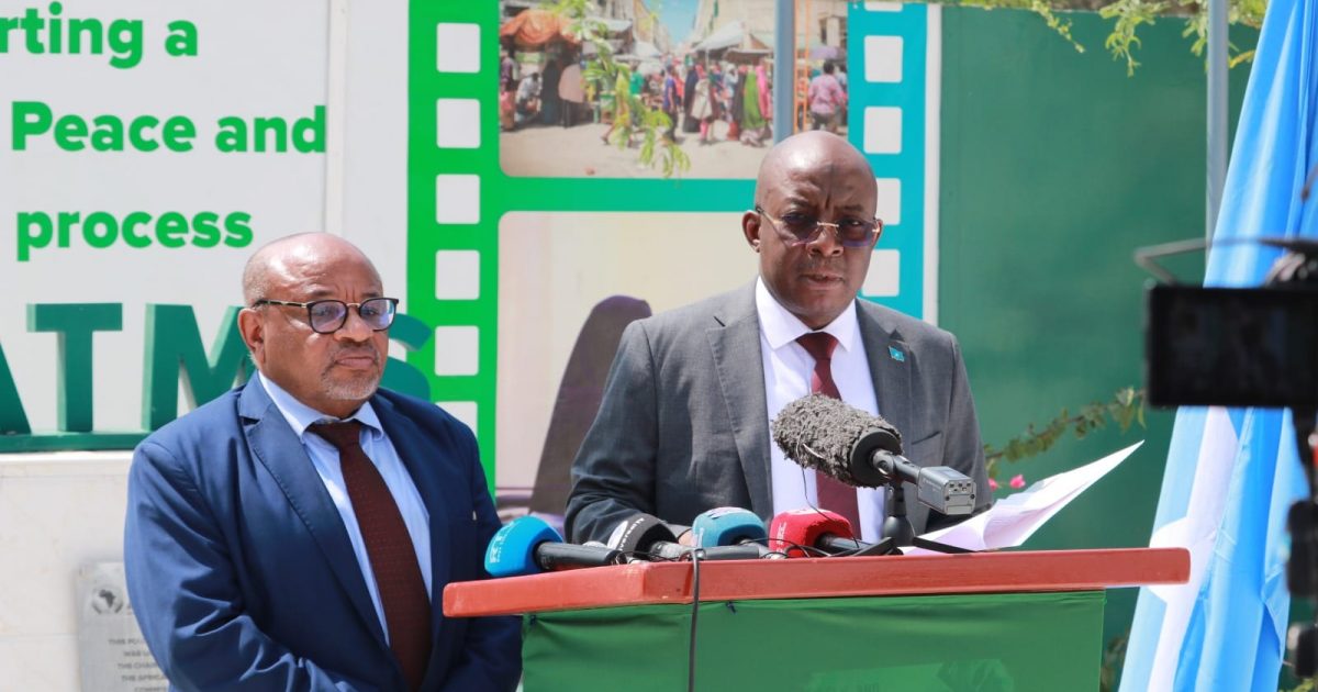 Wasiirka warfaafinta oo ka hadlay guulaha laga gaaray dagaalka khawaarijta