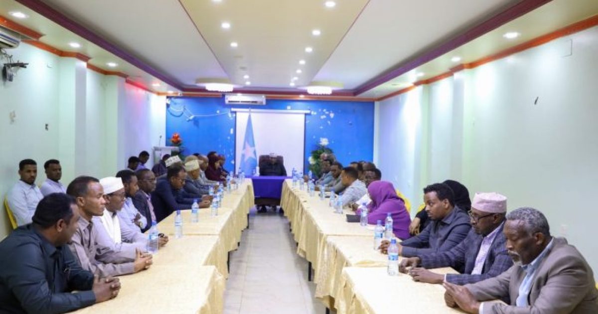 Guddoomiyaha Baarlamaanka oo la kulmay Midowga Musharraxiinta Koonfur Galbeed