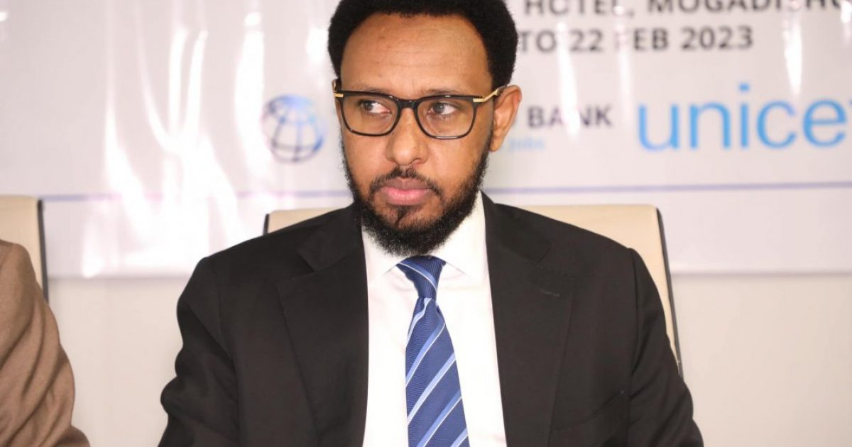 Wasiirka Shaqada iyo Arrimaha Bulshada XFS oo Muqdisho ka daah furay Aqoon isweydaarsi