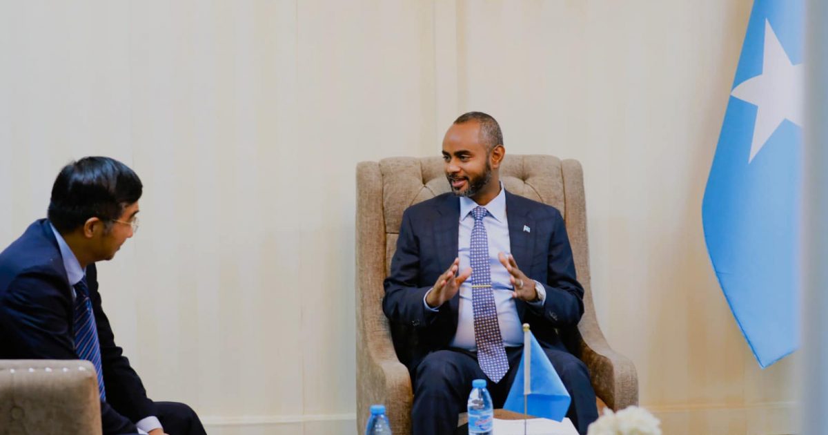 Wasiirka Gaashaandhigga oo kulan miro dhal ah la qaatay danjiraha Shiinaha ee Soomaaliya