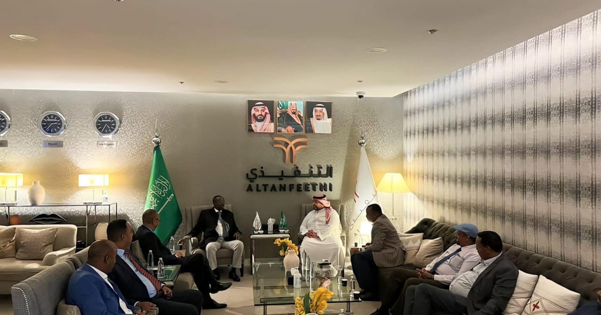 Wafdi uu hoggaaminayo Guddoomiyaha Gobolka Banaadir oo gaaray Boqortooyada Sacuudi Carabiya