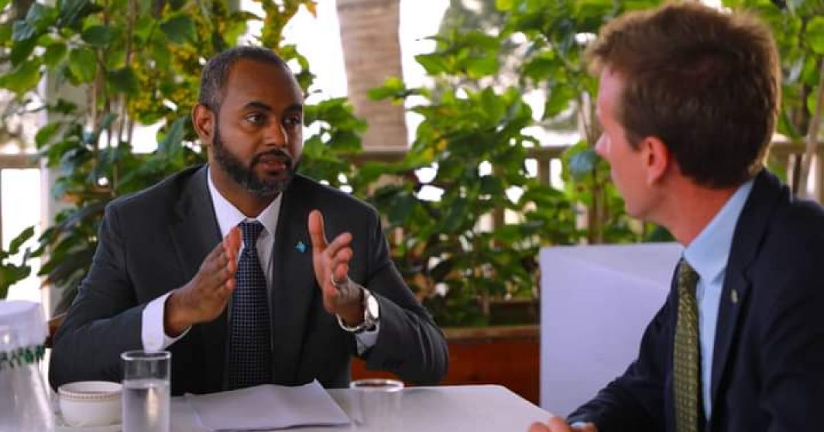 Wasiirka Gaashaandhigga Soomaaliya oo la kulmay Safiir ku-xigeenka UK ee Soomaaliya