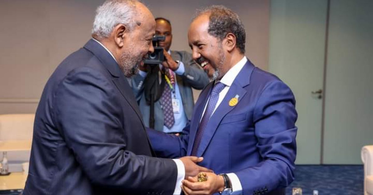 Madaxweyne Xasan Sheekh oo kulan doceed la qaatay Madaxweynaha Jamhuuriyadda aan walaalaha nahay ee Jabuuti