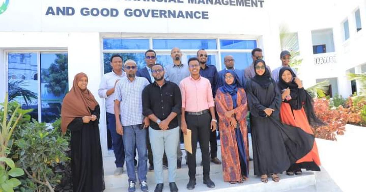 Shaqaale tababar loogu soo gobogabeeyay Machadka Maaliyadda “SAWIRRO”