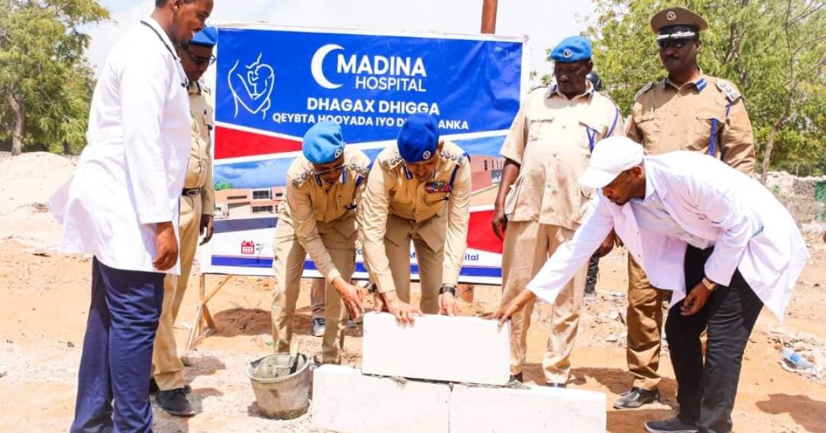 Taliyaha CBS oo Isbitaalka Madiina ka dhagax dhigay qeybta hooyada iyo dhallaanka