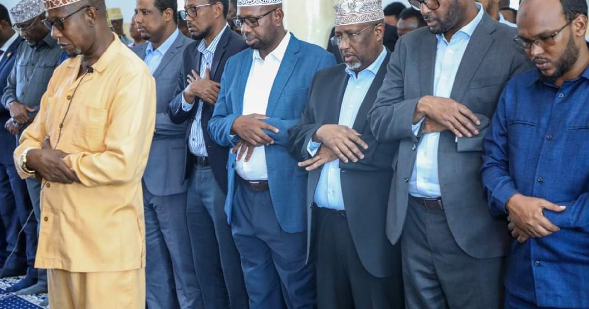 Sheekh Aadan Madoobe oo ka qeybgalay Jannaasada Xildhibaan Maxamuud Maxamed