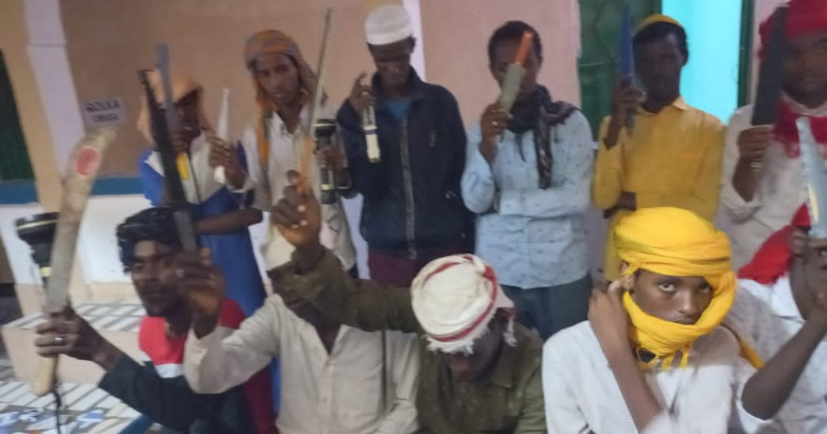 Ciidamada Booliska qeybta guud ee Gobolka Banaadir oo gacanta ku dhigay burcad