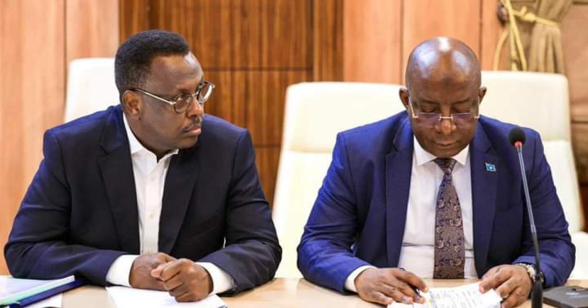 Wasiirka Caddaaladda iyo Arrimaha Dastuurka oo Golaha Wasiirrada hor geeyay Hindise muhiima