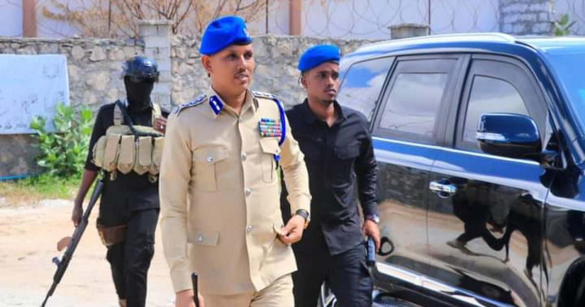 Taliyaha Ciidanka Booliska oo kormeeray hoggaanka baarista dembiyada CID-da