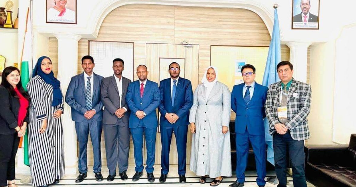 Wasiirka Caafimaadka XFS oo booqday safaaradda Soomaaliya ee Hindiya