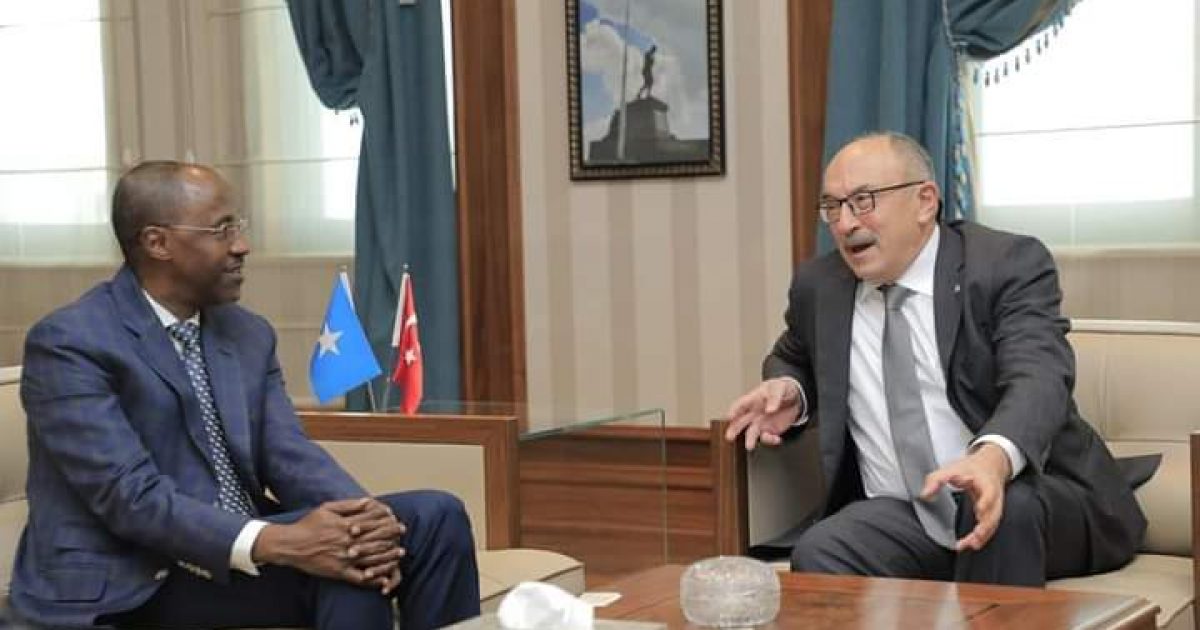 Ergeyga gaarka ah Madaxweynaha ee Arrimaha Somaliland oo la kulmay Safiirka Turkiga ee Soomaaliya