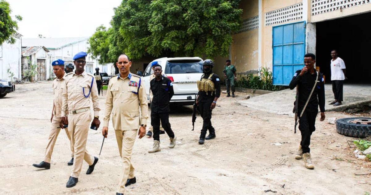 Taliyaha Ciidanka Booliska oo kormeeray hoggaanka gaadiidka iyo keydinta Saadka Ciidanka