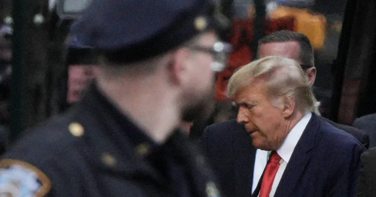 Trump oo maanta hortagaya Maxkamad