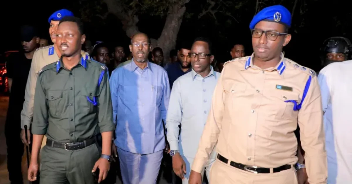 Guddoomiyaha gobalka Banaadir iyo Taliyaha Booliiska oo kormeeray qaar ka mid ah degmooyinka Muqdisho