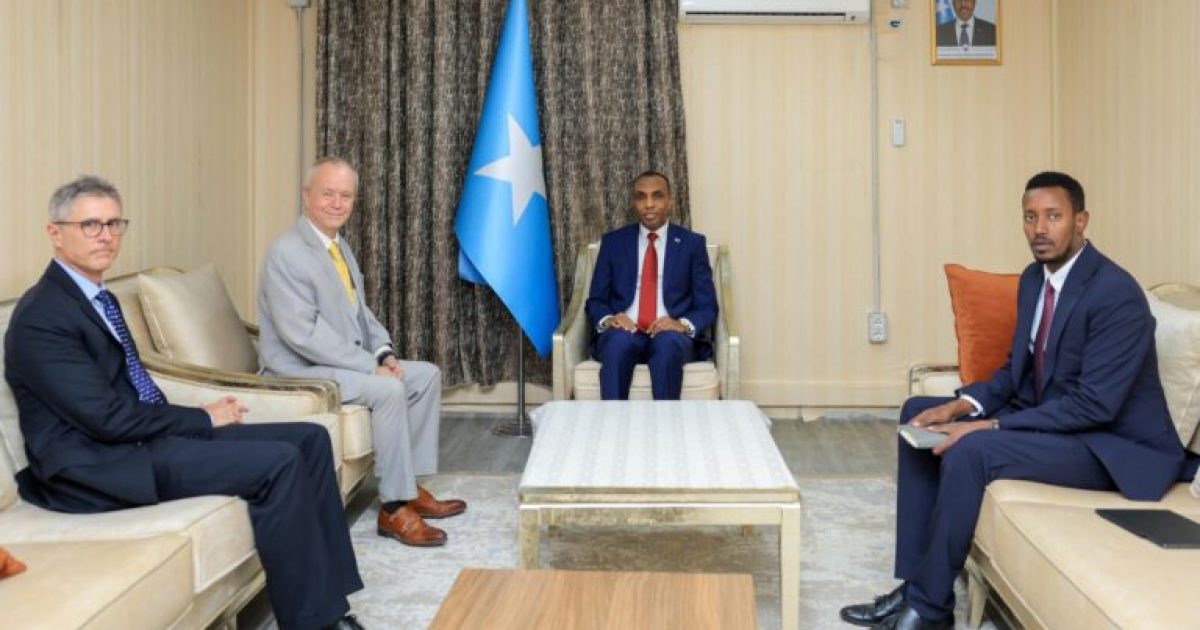 RW Xamse oo qaabbilay Danjiraha Mareykanka u fadhiya Soomaaliya