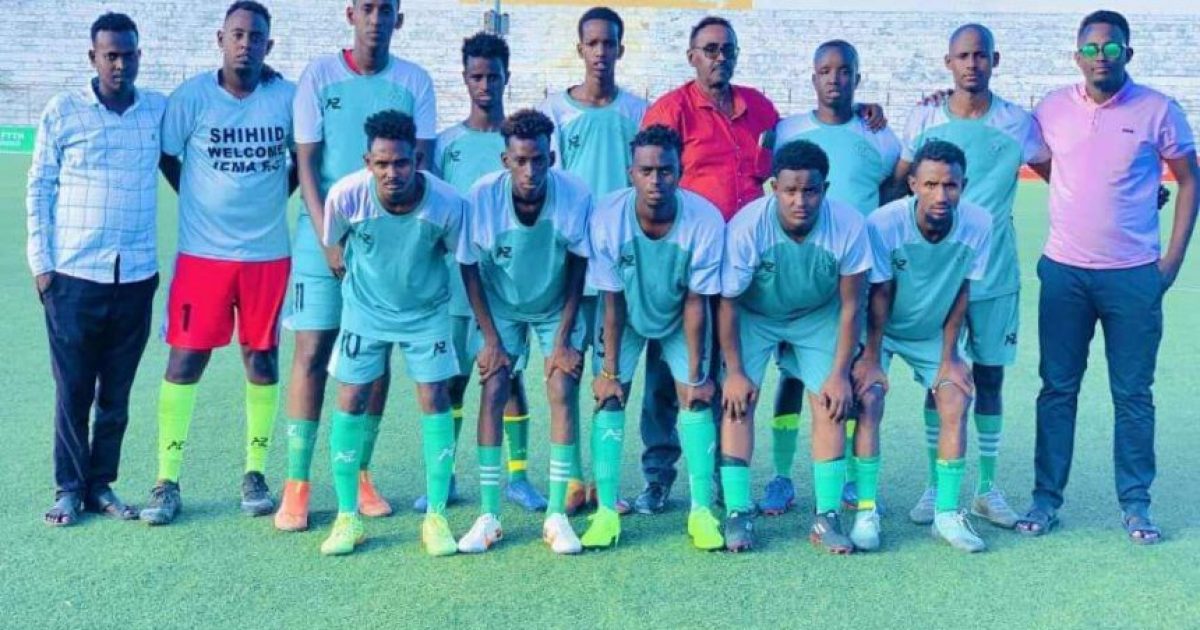 Dhallinyarada maqalka la oo tartan loo qabtay