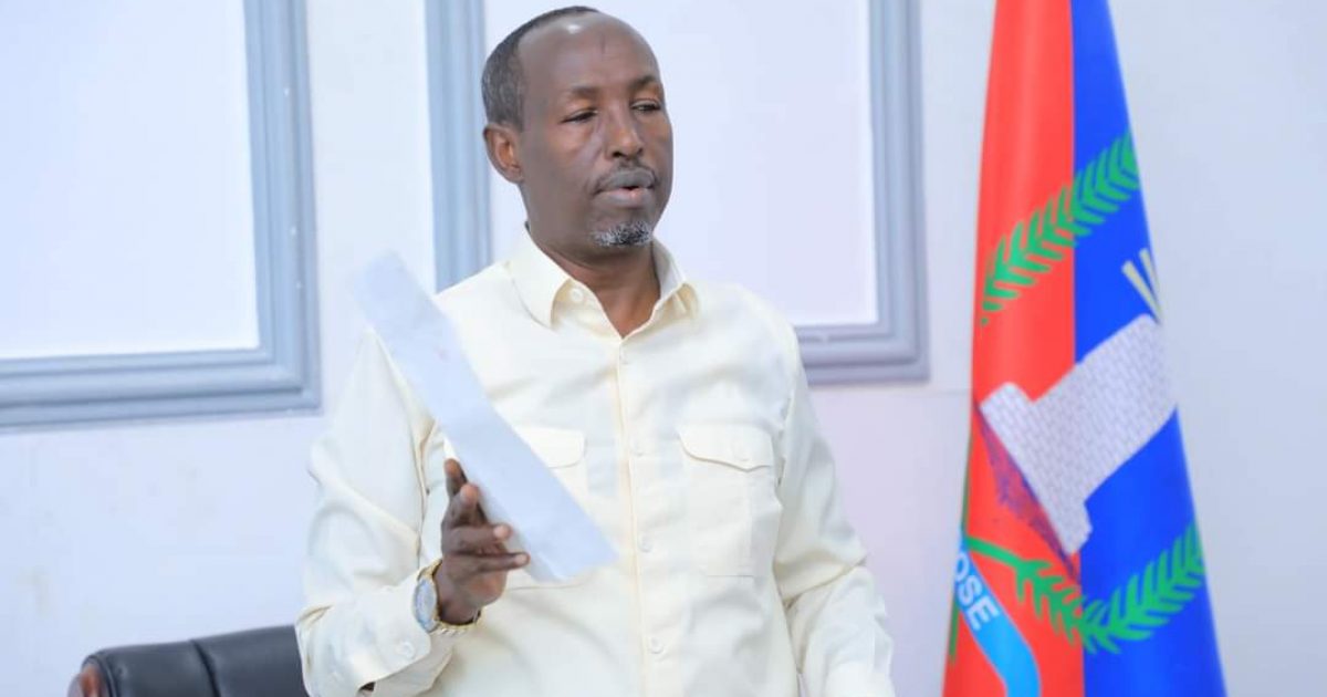 Duqa Muqdisho oo mabnuucay ka ganacsiga maandooriyaasha