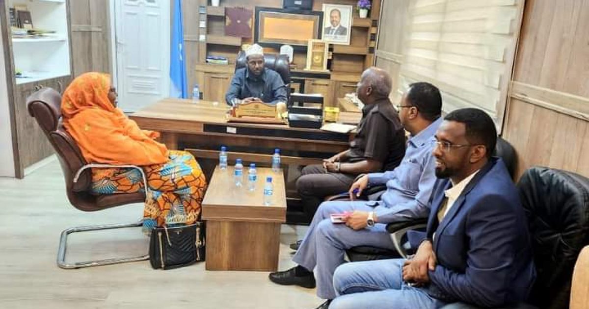 Wasiirka Awqaafta XFS oo qaabilay Wakiilo ka socday Ururrada Bulshada Rayidka “SAWIRRO