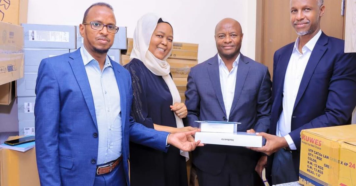 Agaasime Ku-xigeenka SoDMA oo kulan la qaatay Madax ka socotay hay’adda UNICEF