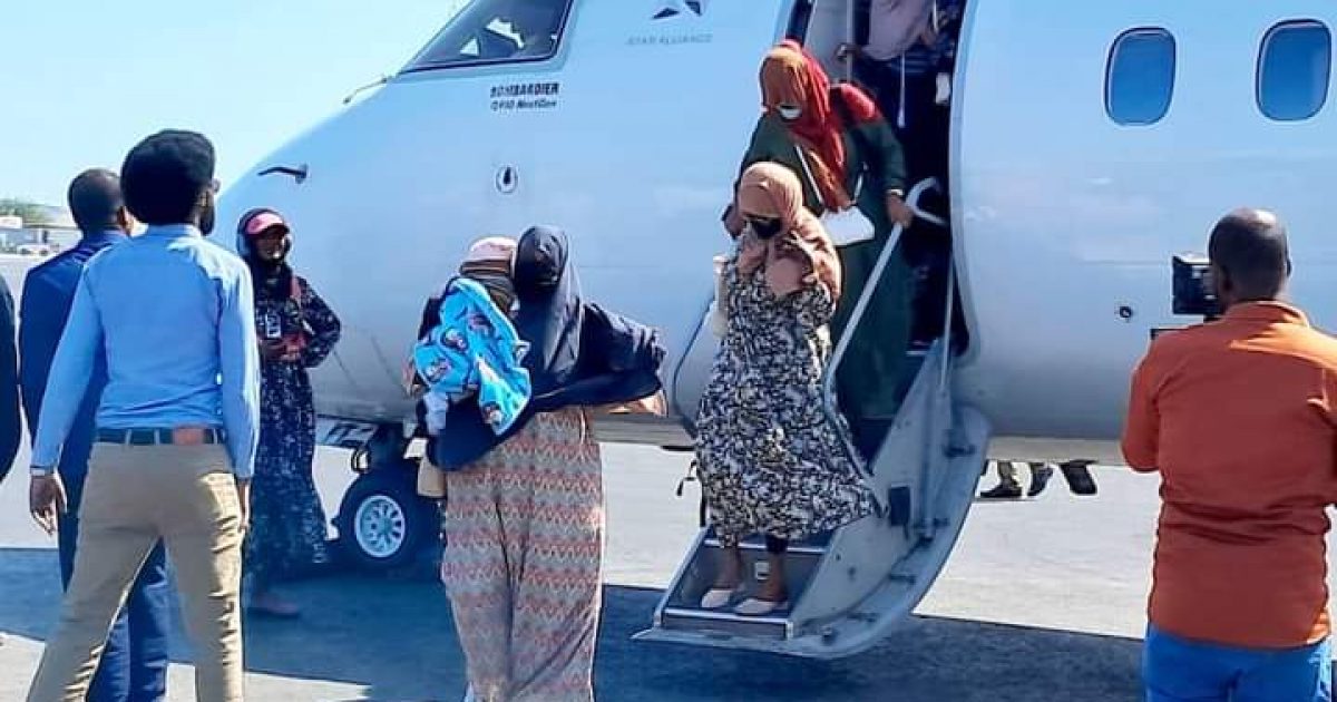 Qaar ka mid ah muwaadiniinteena ku xanibnaa Suudaan oo dalka dib loogu soo celiyay