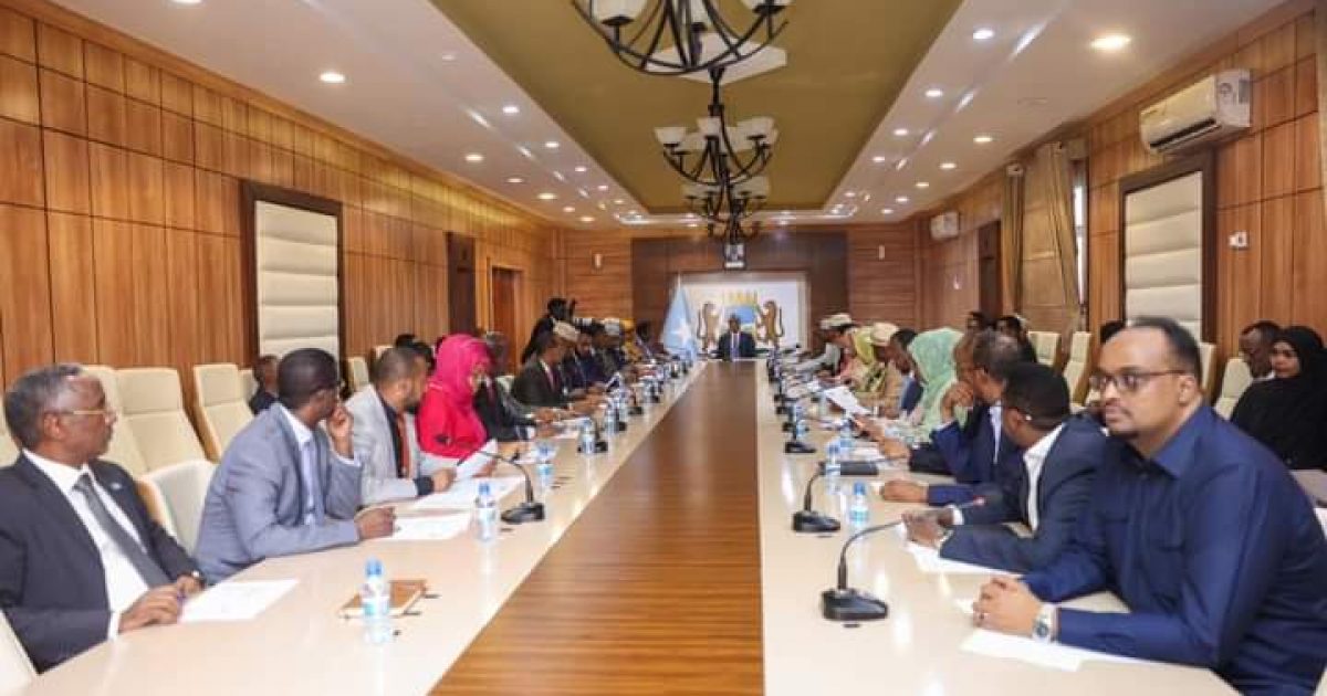 Golaha Wasiirradda oo meel-mariyey Qaraarka Adkaynta iyo Hufnaanta Maaraynta Maaliyadda Dalka