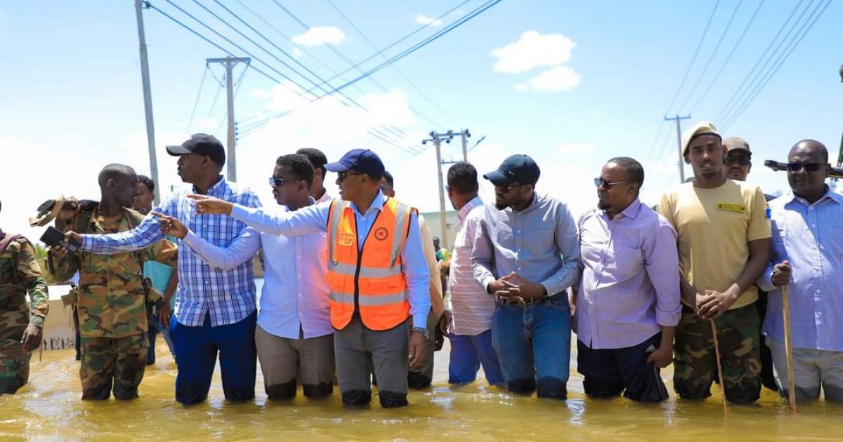 Guddoomiyaha SoDMA oo gaaray Beladweyne si uu ugu kuur galo xaladda halkaa ka taagan