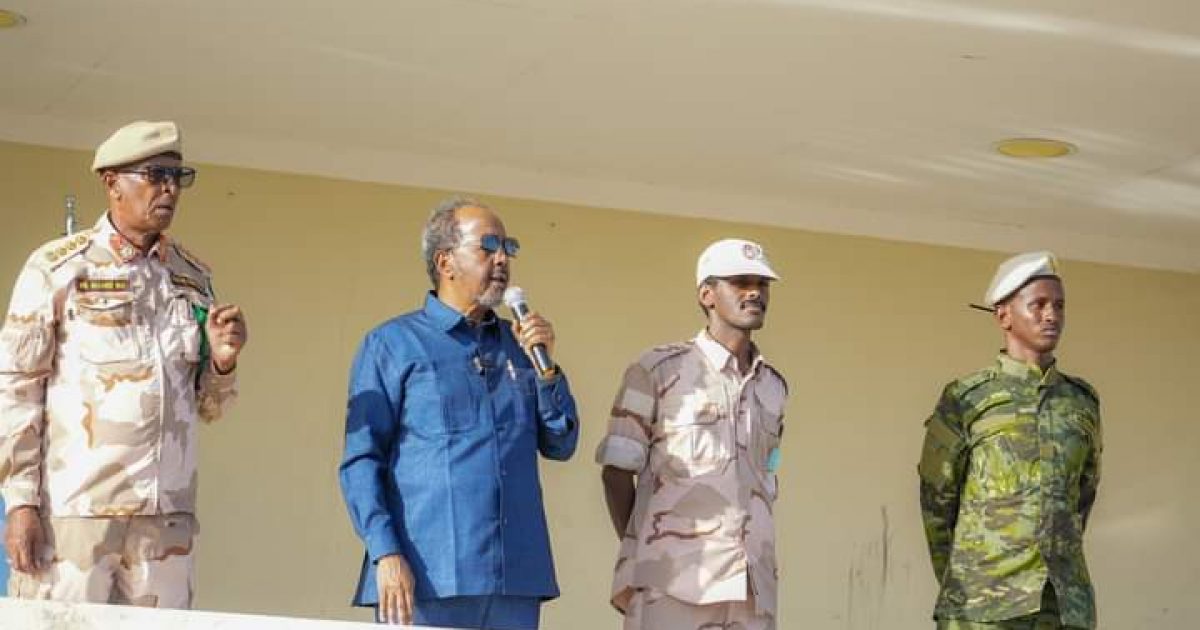 Madaxweyne Xasan Sheekh oo sagootiyay ciidanka ilaalo Qaran ee kaqeybgalaya dagaalka ka dhanka ah Khawaarijta “SAWIRRO