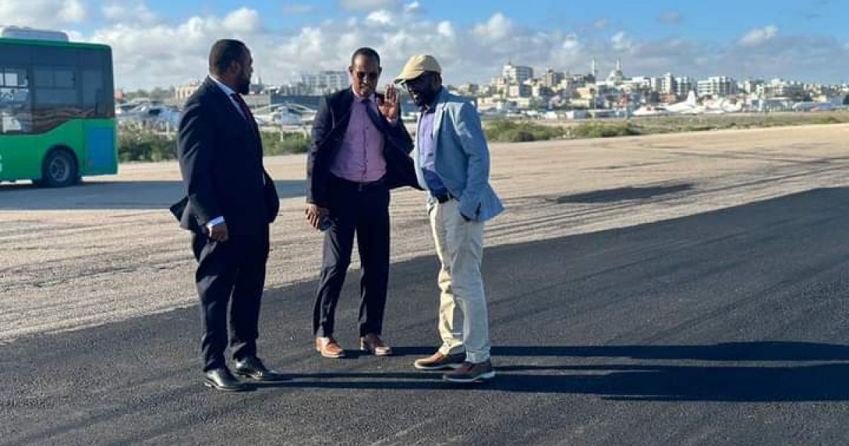 Dhabaha diyaaradaha ee Garoonka Aadan Cadde oo dib u habeyn lagu sameynayo