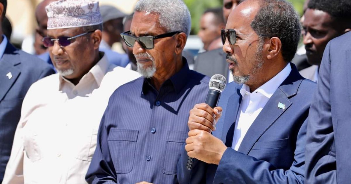 Korneel Cismaan Maxamed oo aas-Qaran loogu sameeyay Muqdisho