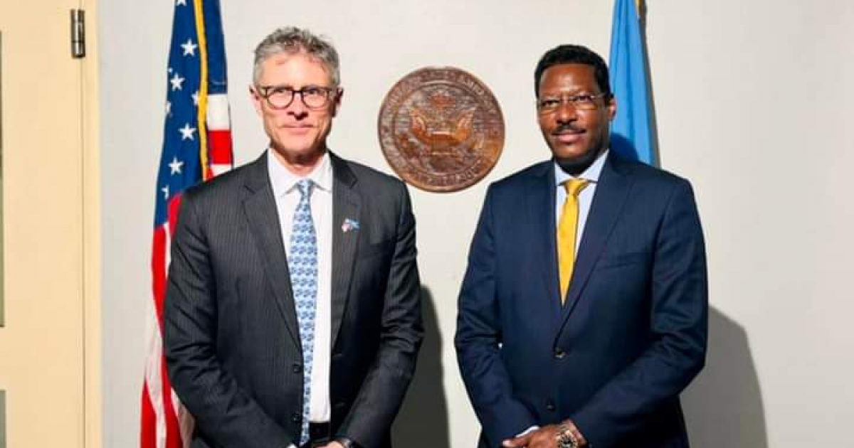 Madaxweynaha Galmudug oo kulan la qaatay Ku-simaha Safiirka Mareykanka ee Soomaaliya