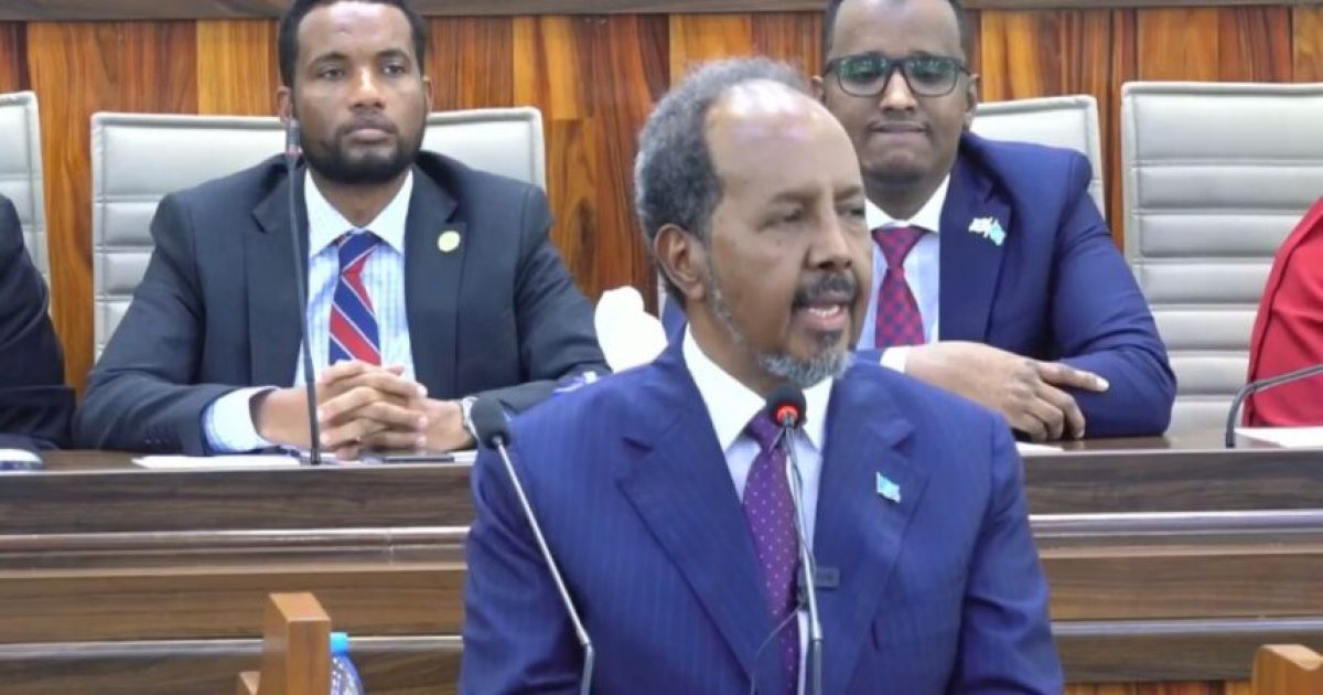 Madaxweyne Xasan Sheekh oo furay Kal-fadhiga Baarlamaanka