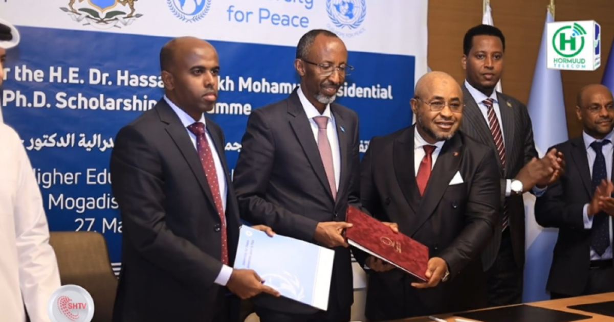 Dowladda Qatar iyo Jaamacadda UPEACE oo kala saxiixday heshiis taariikhi ah oo la xiriira deeq Waxbarasho oo heerka PHD ah