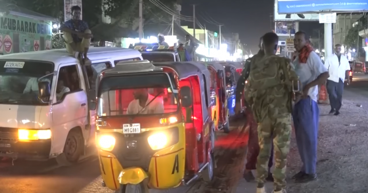 Ciidanka ammaanka oo gacanta ku soo dhigay dad ka Ganacsanayay Maandooriye