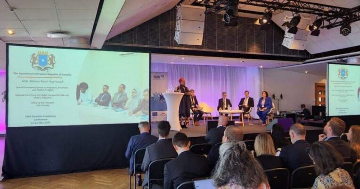 Ergeyga Madaxweynaha ee arrimaha Soogalootiga oo ka qeyb-gashay Shir muhiim ah